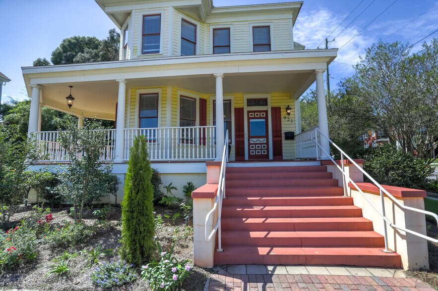 More Photos Of 921 N Palafox St, Pensacola Office For Sale