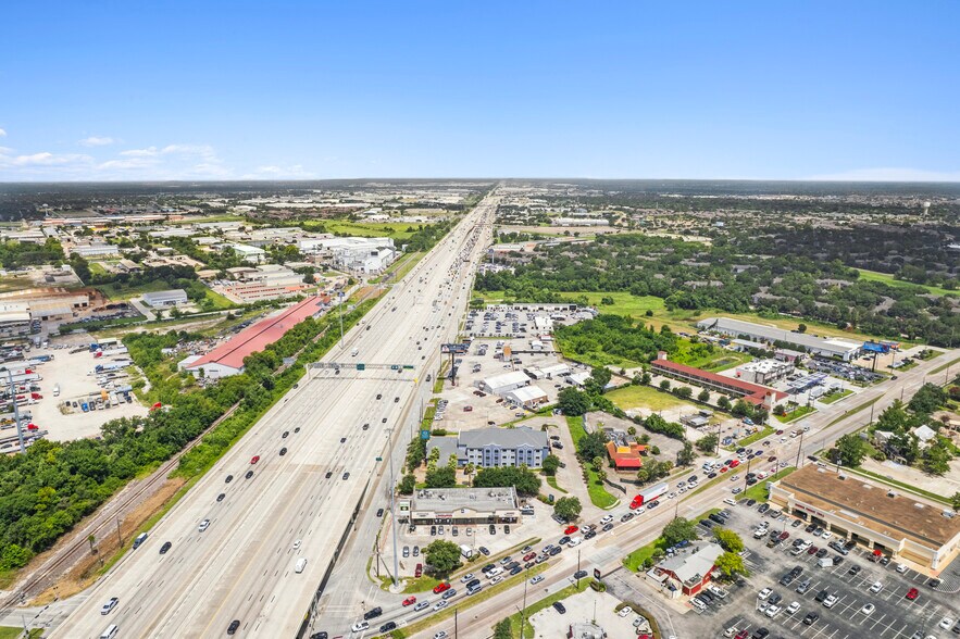 More Photos Of 17550 Northwest Fwy, Houston Hotel For Sale