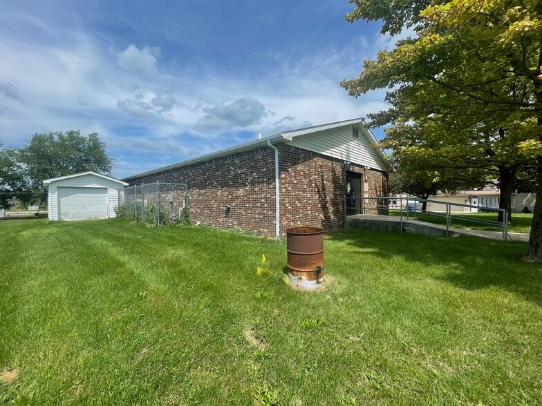 More Photos Of 210 Home Ave, Churubusco Office Residential For Sale