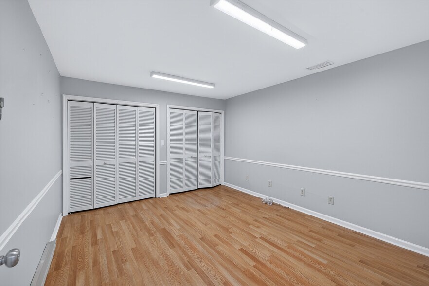 More Photos Of 4109 Robinson St, Covington Freestanding For Sale