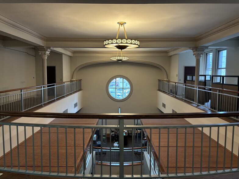 More Photos Of 114 E Eighth St, Cincinnati Loft Creative Space For Lease