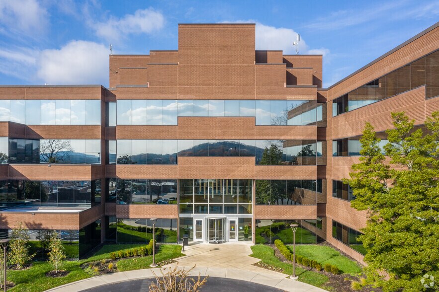 More Photos Of 155 Franklin Rd, Brentwood Office For Lease