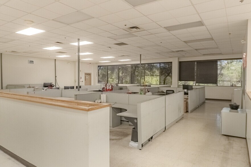 More Photos Of 4611 Wiseman Blvd, San Antonio Manufacturing For Sale