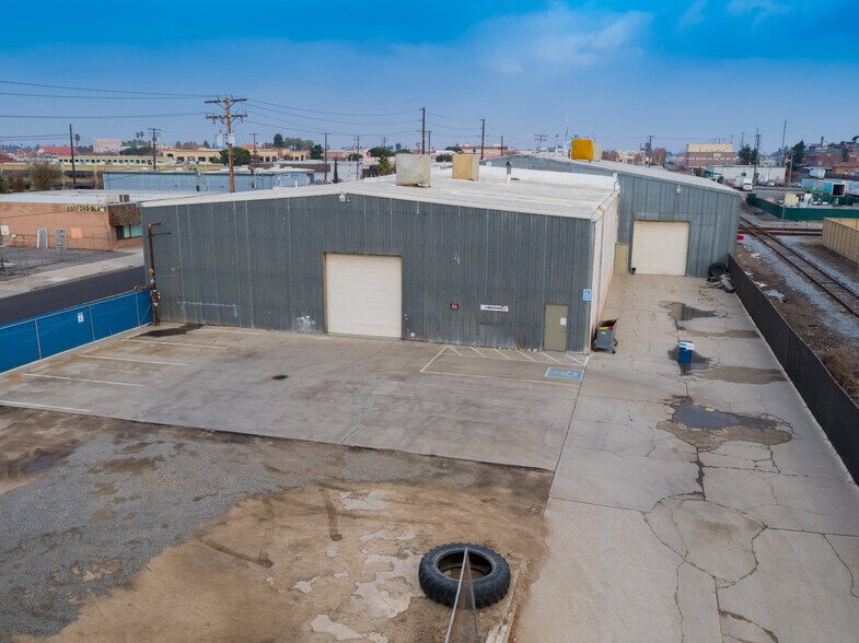 More Photos Of 505 W 6th St, Hanford Warehouse For Sale