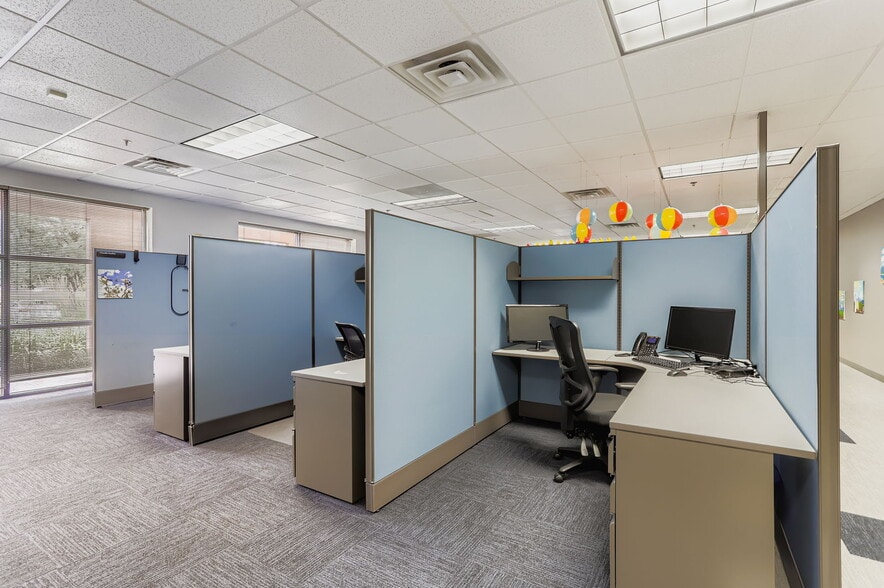 More Photos Of 7420 E Dry Creek Pky, Longmont Office For Lease