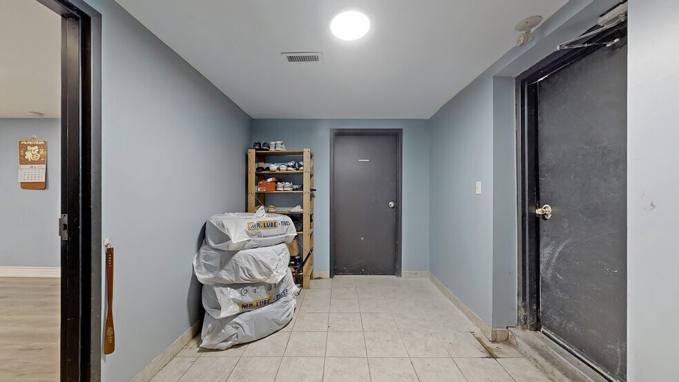 More Photos Of 1784 Jane St, Toronto Storefront Retail Office For Sale