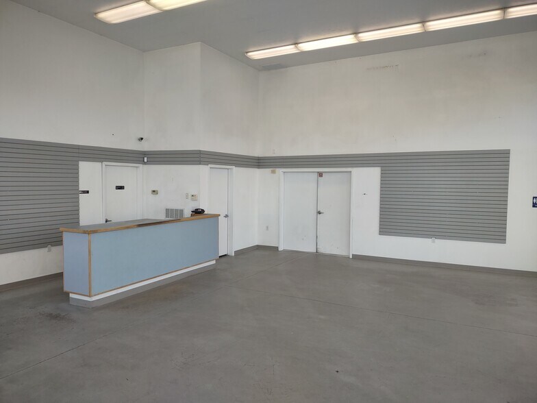 More Photos Of 6010-6012 E Trent Ave, Spokane Freestanding For Lease