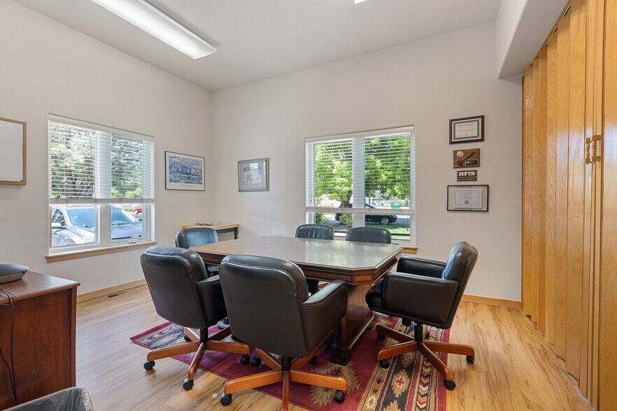 More Photos Of 1714 Duchess Dr, Longmont Office For Lease