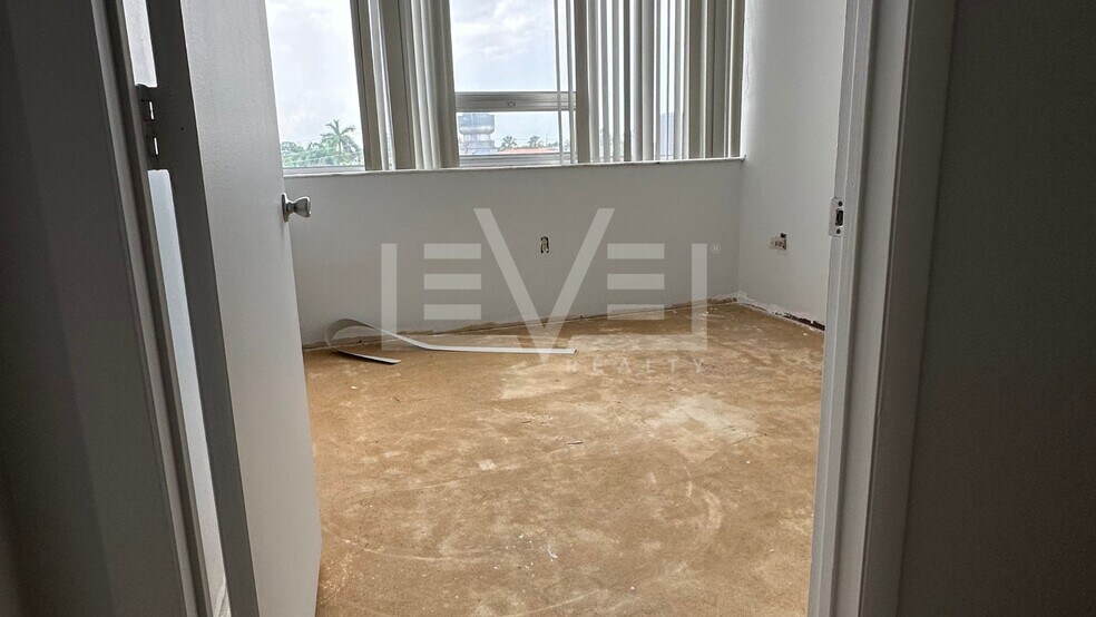 More Photos Of 2455 E Sunrise Blvd, Fort Lauderdale Loft Creative Space For Sale