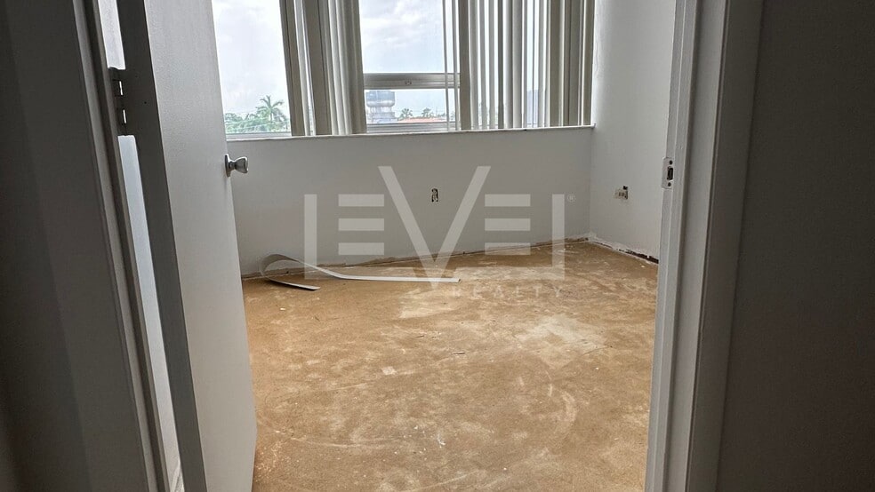 More Photos Of 2455 E Sunrise Blvd, Fort Lauderdale Loft Creative Space For Sale