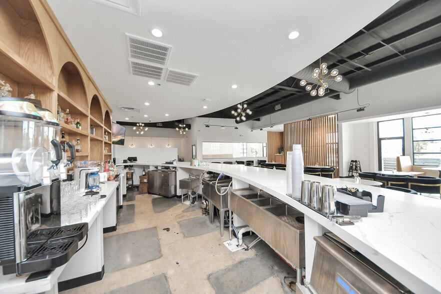 More Photos Of 30625 Kingsland Blvd, Brookshire Storefront For Sale