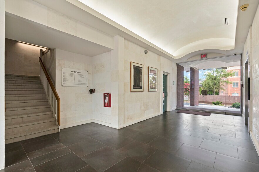 More Photos Of 10505 Judicial Dr, Fairfax Office For Sale