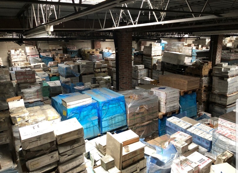 More Photos Of 51-23 Northern Blvd, Woodside Storefront For Lease