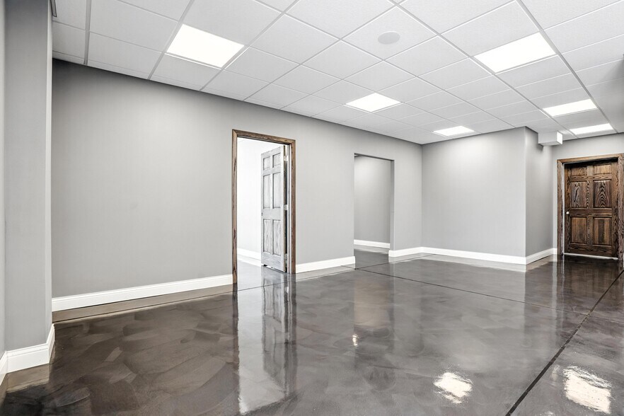 More Photos Of 4252 16th Ave N, Grand Forks Service For Sale