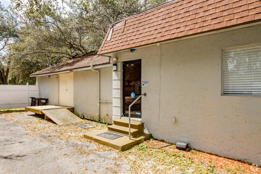 More Photos Of 1904 W Waters Ave, Tampa Freestanding For Sale