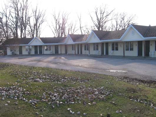 More Photos Of 895 E Highway 10, Detroit Lakes Hotel For Sale