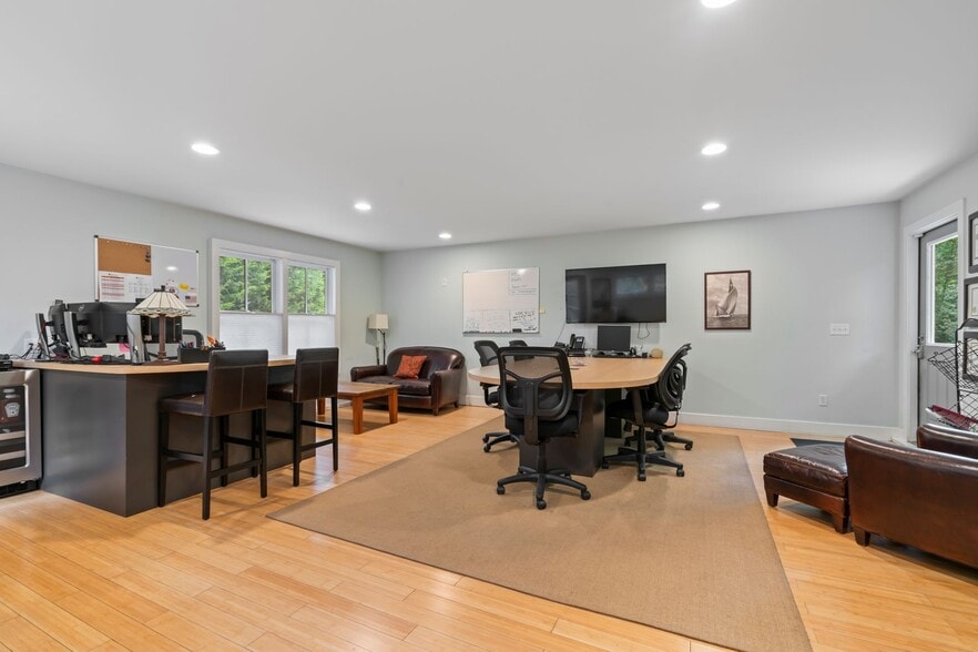More Photos Of 67 Fort Salonga Rd W, Northport Loft Creative Space For Sale