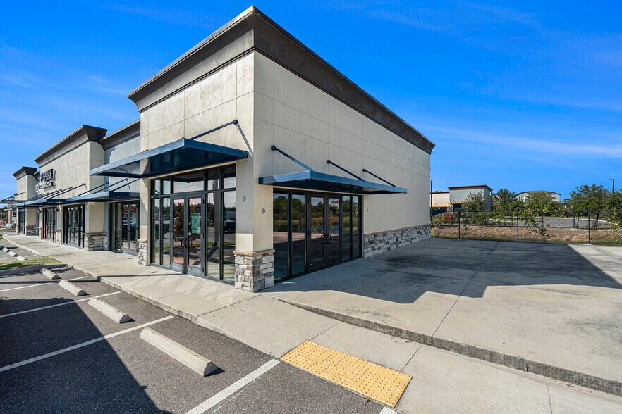 More Photos Of 9070 Progress Blvd, Riverview General Retail For Lease