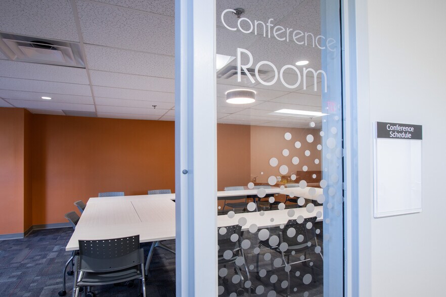 More Photos Of 800 Turnpike St, North Andover Coworking Space