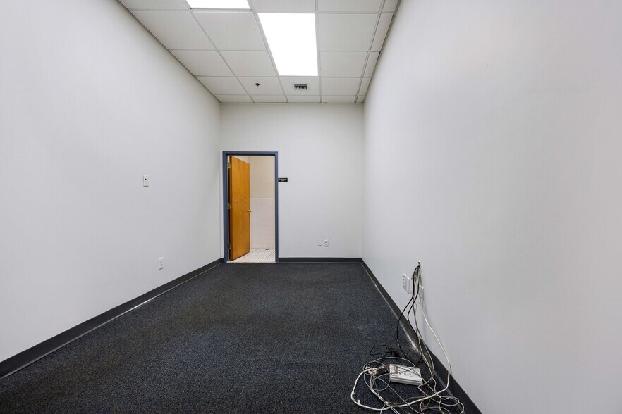 More Photos Of 200-12 44th Ave, Bayside Office For Lease