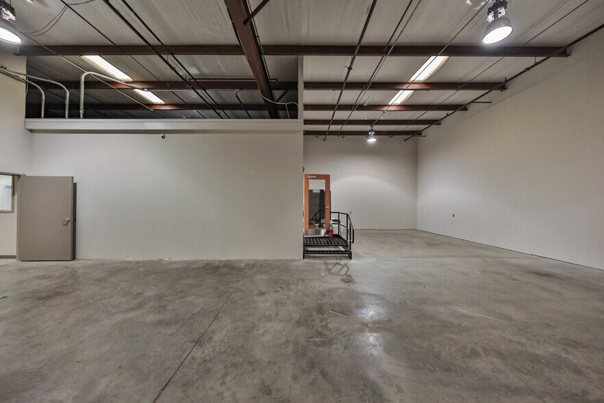 More Photos Of 2299 Brodhead Rd, Bethlehem Office For Sale
