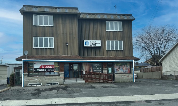 Primary Photo Of 729 St Saint-Pierre, Chambly Medical For Lease