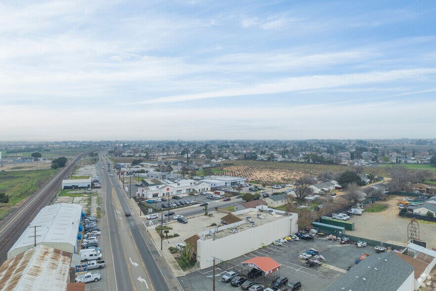 More Photos Of 3775 Main St, Oakley Freestanding For Lease