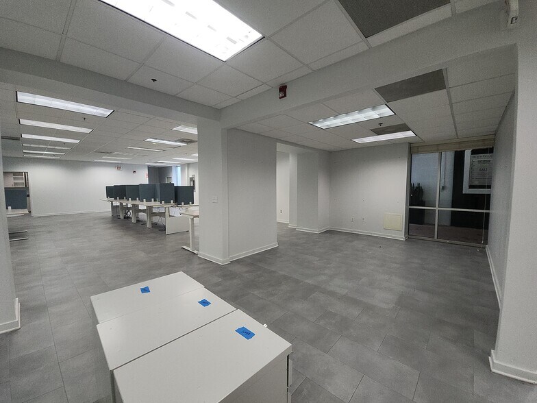 More Photos Of 333 1st St N, Jacksonville Beach Office For Lease