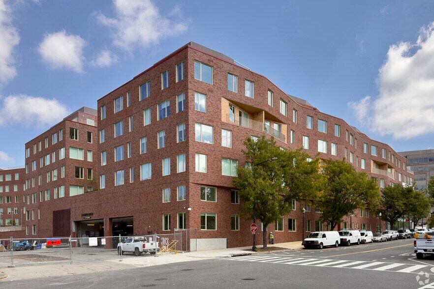 More Photos Of 5300 Wisconsin Ave, Washington Apartments For Lease