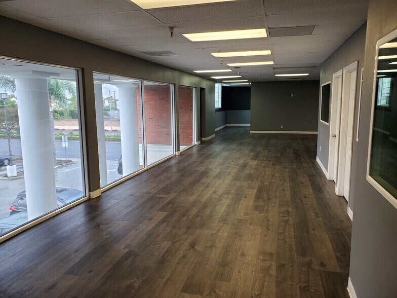 More Photos Of 8682 Beach Blvd, Buena Park General Retail For Lease