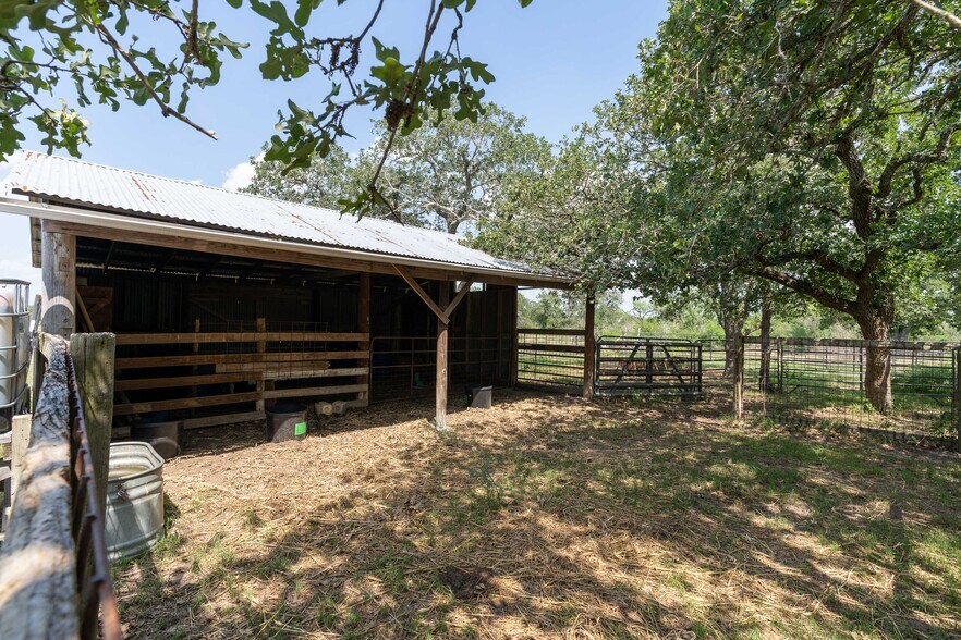 More Photos Of Gravel Pit @ Kingsbury Rd, Seguin Land For Sale