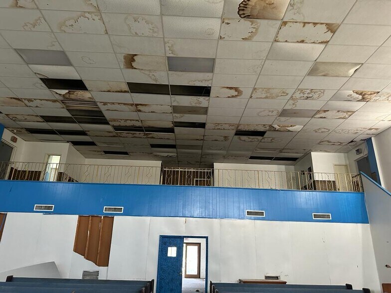 More Photos Of 2741 NW 49th St, Miami Lodge Meeting Hall For Sale