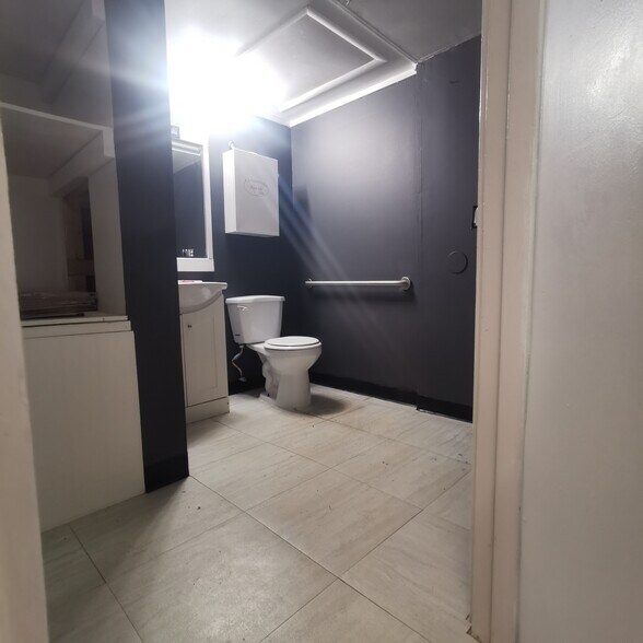 More Photos Of 3701 State Road 580 W, Oldsmar Freestanding For Lease