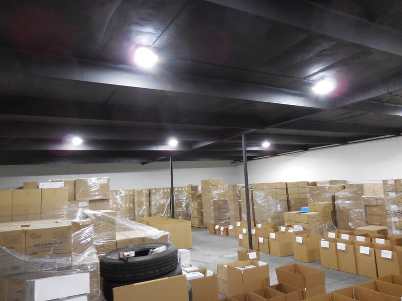 More Photos Of 1439 Plaza Del Amo, Torrance Warehouse For Sale