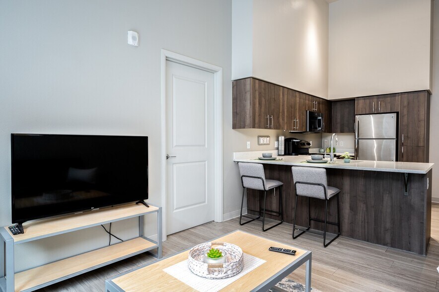 More Photos Of 1965 E 15th Ave, Eugene Apartments For Sale