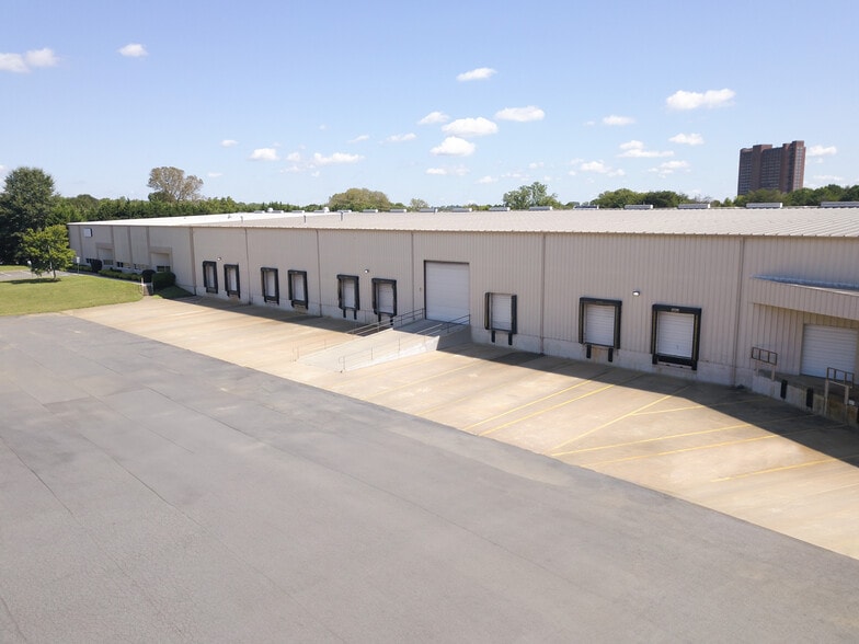 More Photos Of 419 York Southern Rd, Fort Mill Warehouse For Sale