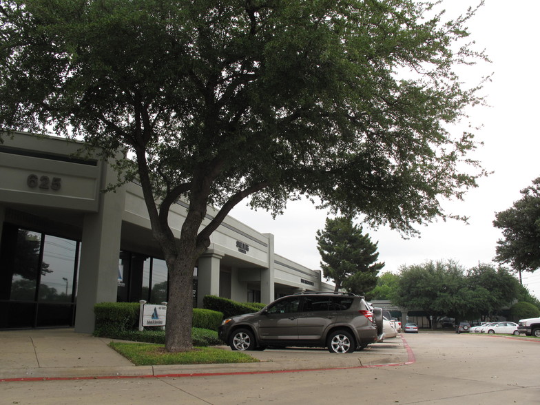 Primary Photo Of 625 Dallas Dr, Denton Medical For Lease