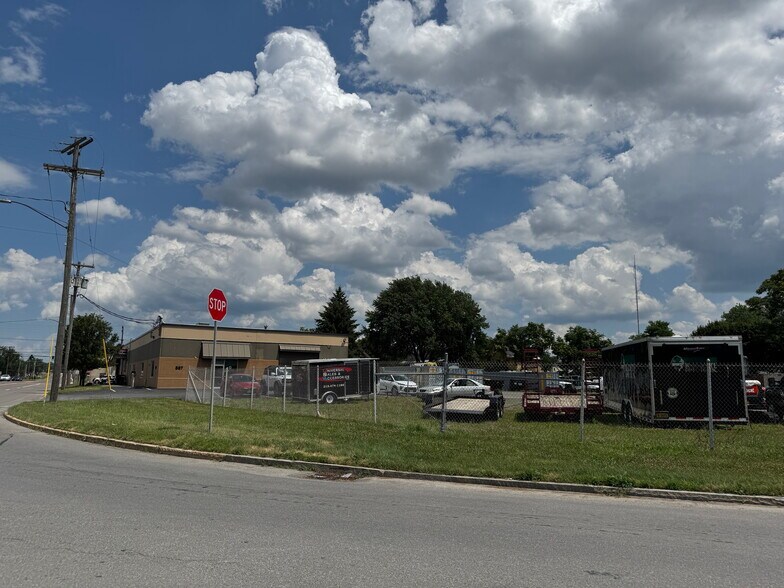 More Photos Of 223 Pulaski St, Syracuse Warehouse For Sale