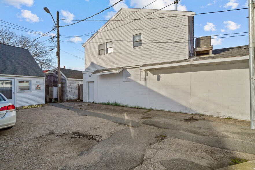 More Photos Of 574 Main St, Hyannis Storefront Retail Residential For Sale