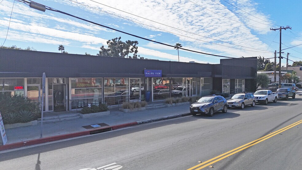 More Photos Of 23676-23712 Malibu Rd, Malibu Office For Lease