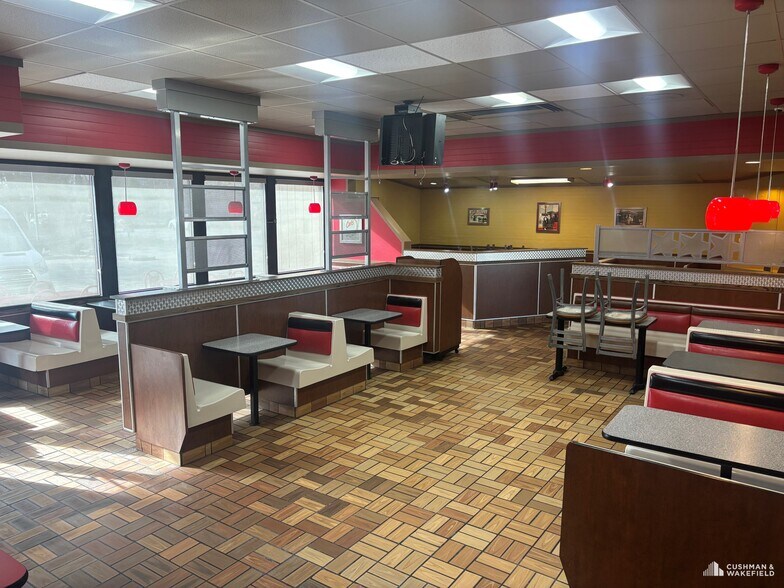 More Photos Of 1340 N Cleveland Ave, Loveland Freestanding For Lease