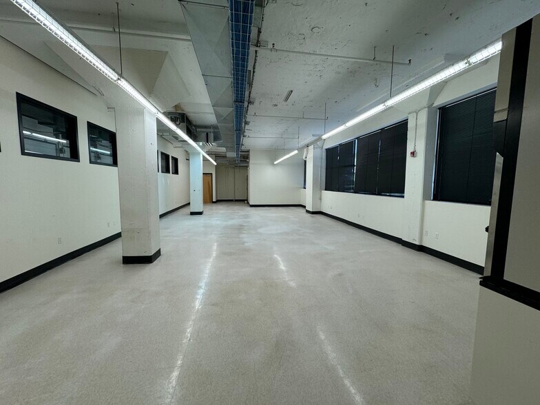 More Photos Of 2500 Jane St, Pittsburgh Office For Sale