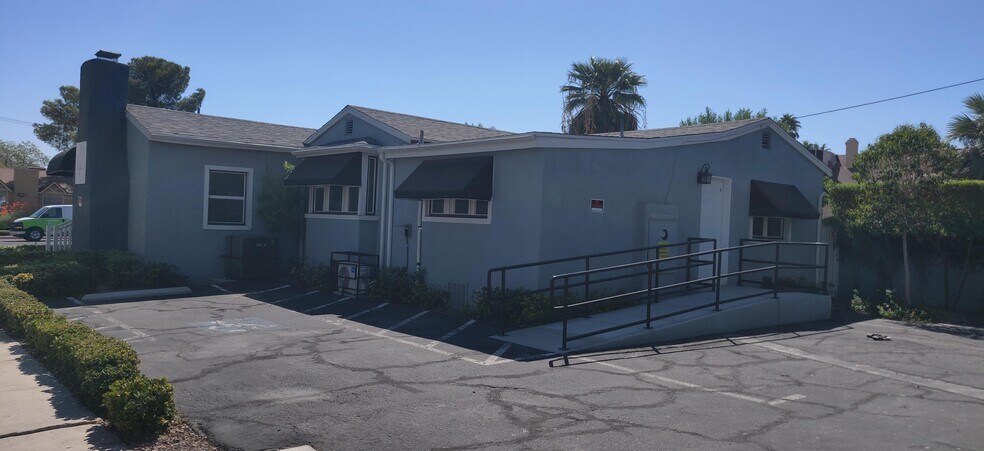More Photos Of 514 E Bonneville Ave, Las Vegas Freestanding For Lease