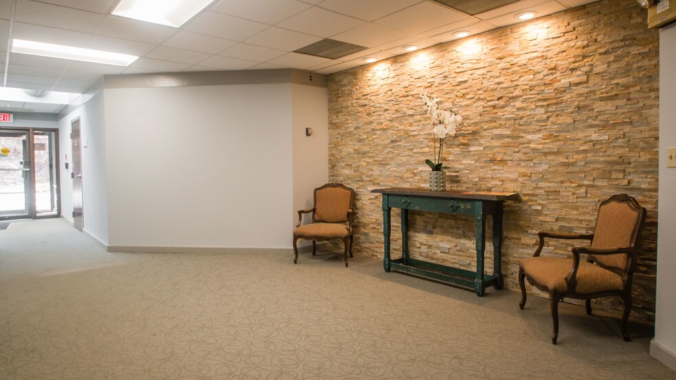 More Photos Of 67 Sand Pit Rd, Danbury Medical For Lease