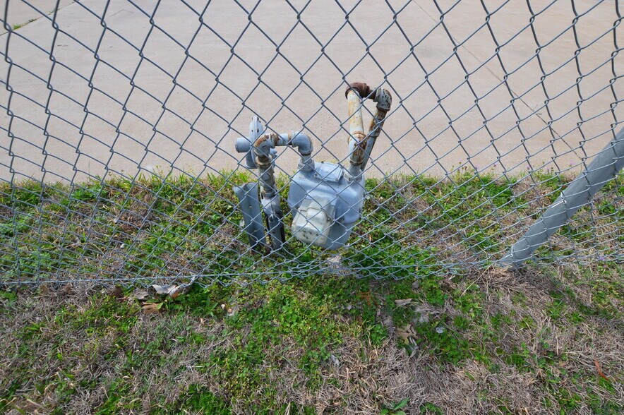 More Photos Of 910 W Kearney St, Mesquite Warehouse For Sale