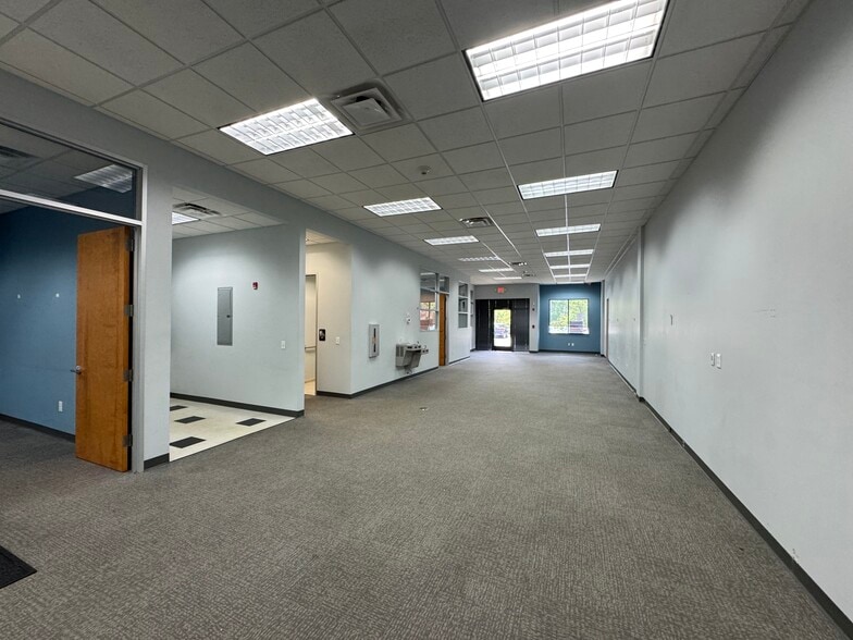 More Photos Of 3810 N Elm St, Greensboro Medical For Lease