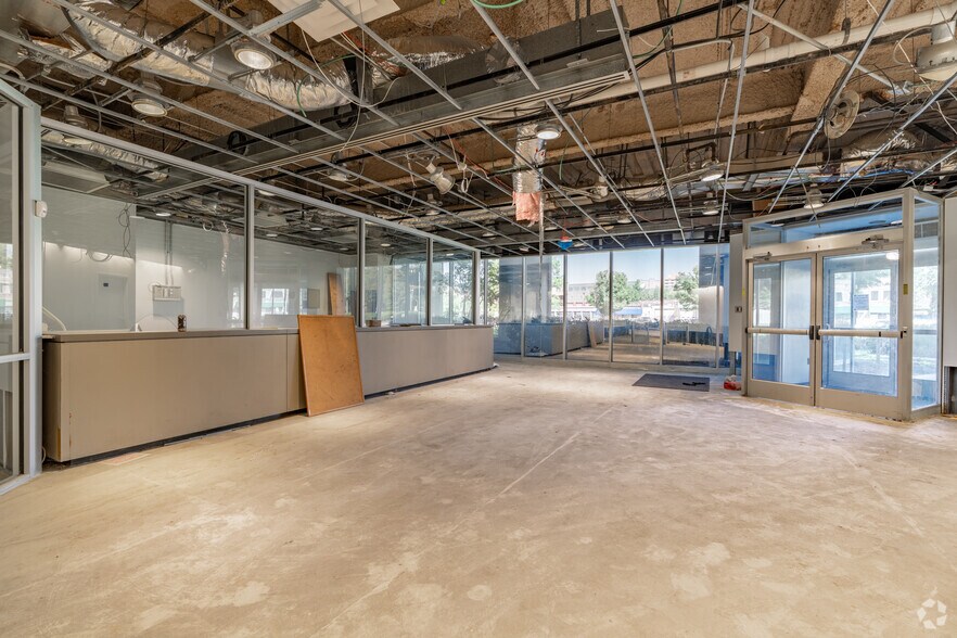 More Photos Of 495 Union Ave, Memphis Office For Sale