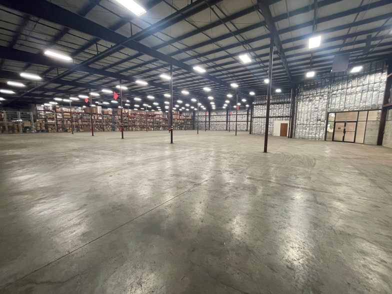 More Photos Of 889 Seahawk Cir, Virginia Beach Manufacturing For Lease