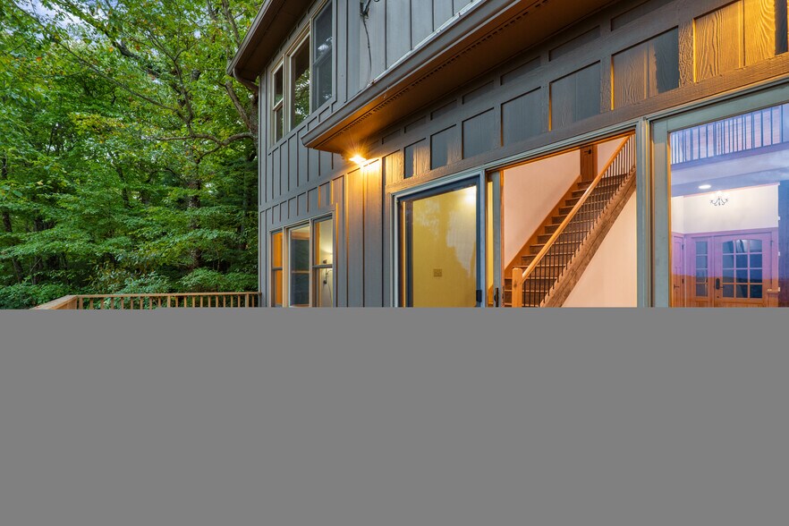 More Photos Of 243 Ridgeline Dr, Brevard Specialty For Sale