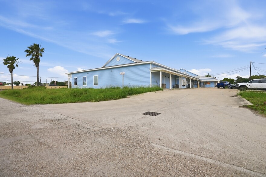 More Photos Of 9929 S Padre Island Dr, Corpus Christi Storefront For Sale